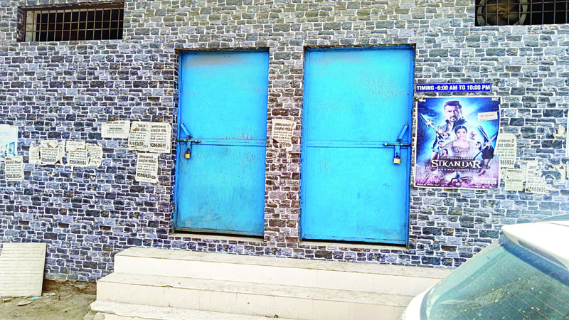 toilets-in-baddi-city-in-bad-condition-public-in-distress